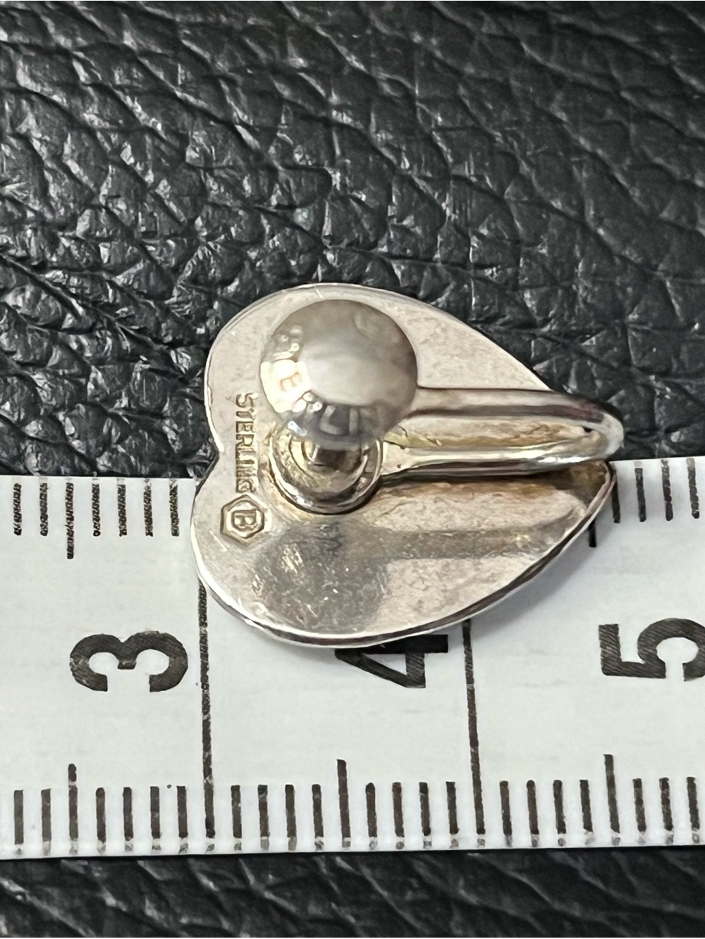 Vintage Birks Sterling Silver Heart Stud Screw Back Earrings - Engraved - Picture 5 of 5